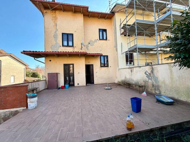 Casa indipendente in vendita a Sarteano SI