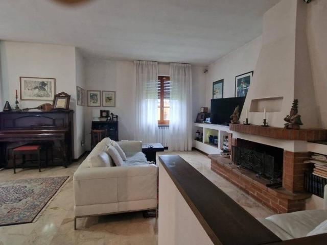 Casa indipendente in vendita a Sarzana SP