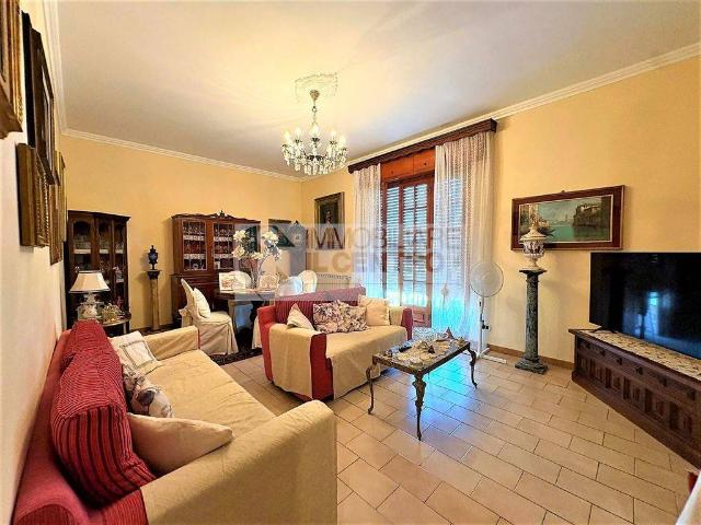 Casa indipendente in vendita a Sarzana SP