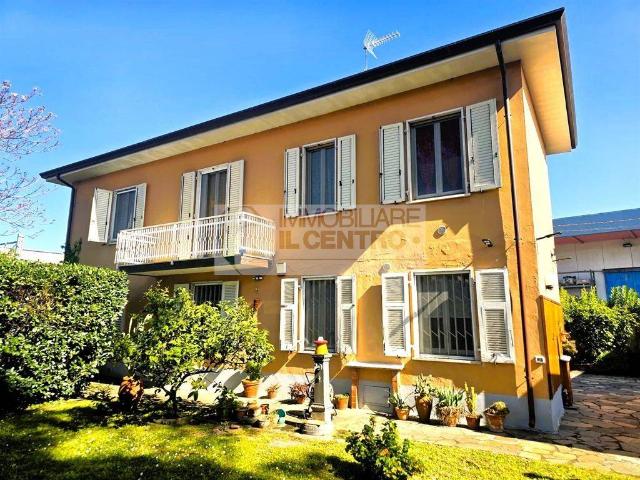 Casa indipendente in vendita a Sarzana SP