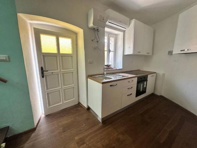 Casa indipendente in vendita a Sarzana SP