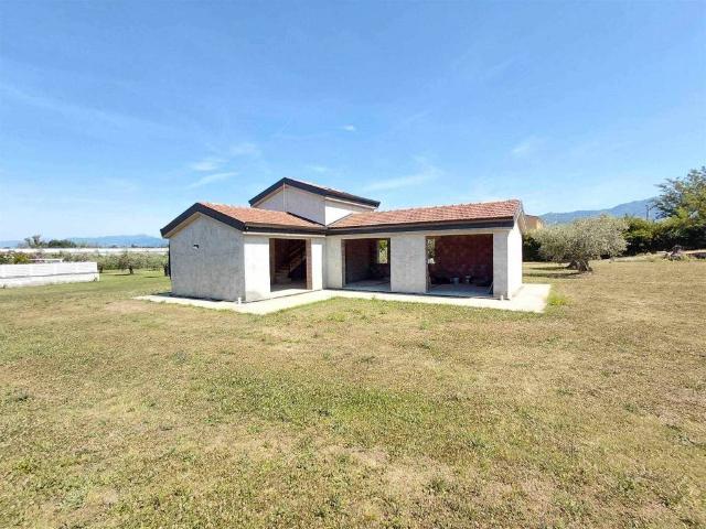 Casa indipendente in vendita a Sarzana SP
