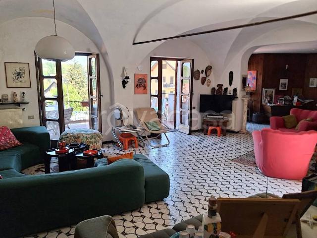 Casa indipendente in vendita a Sassello viale Rimembranza