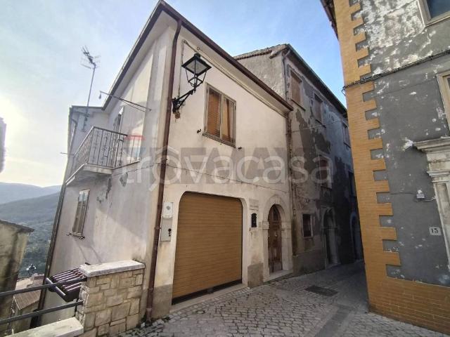 Casa indipendente in vendita a Sassinoro via regina margherita, 20
