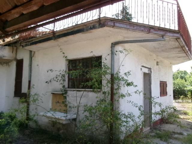 Casa indipendente in vendita a Scurcola Marsicana AQ