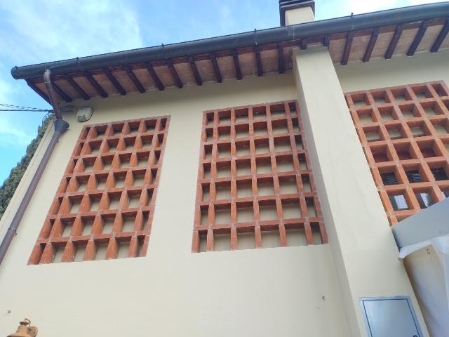 CASA INDIPENDENTE in VENDITA a SCANDICCI di 4 vani