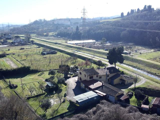 CASA INDIPENDENTE in VENDITA a SCANDICCI Via Lungo Vingone, Scandicci 50018 di 7 vani