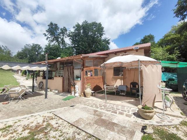 Casa indipendente in vendita a Scandriglia RI