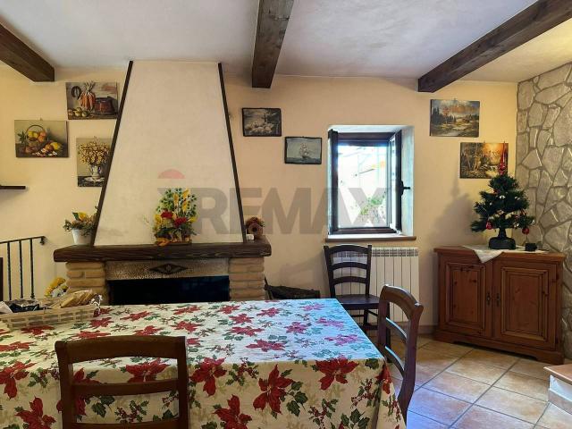 Casa indipendente in vendita a Scapoli
