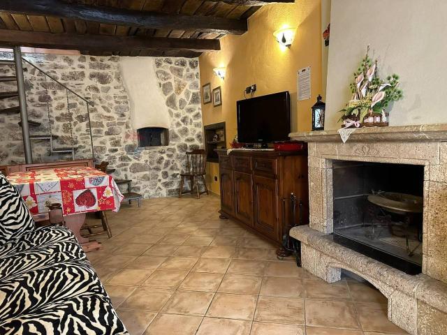 Casa indipendente in vendita a Scapoli