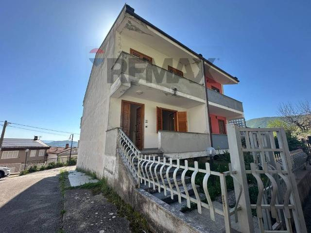 Casa indipendente in vendita a Scapoli IS