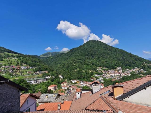 Casa indipendente in vendita a Schignano CO