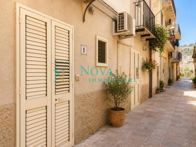 Casa indipendente in vendita a Scicli, Scicli