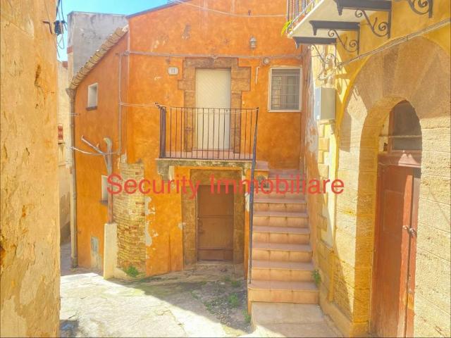 Casa indipendente in vendita a Sciacca via Marsala