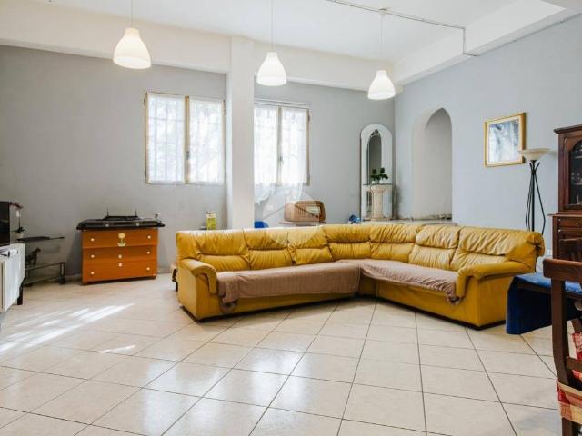 Casa indipendente in vendita a Settimo Milanese MI