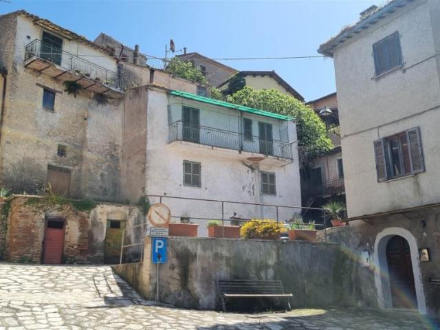 Casa indipendente in vendita a Selci via del Palazzetto