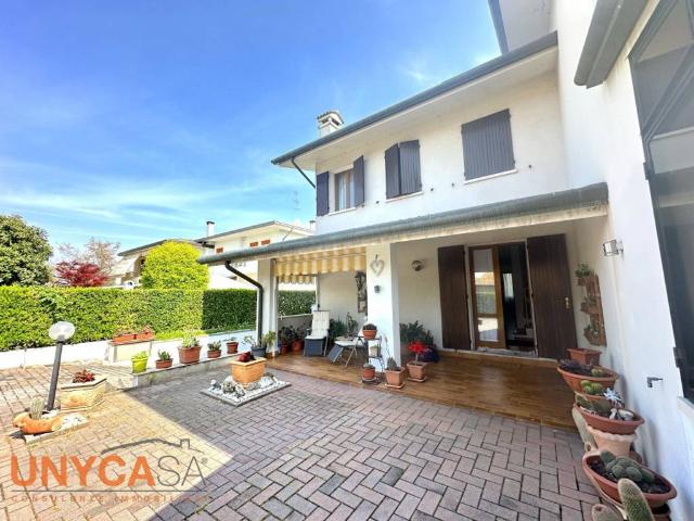 Casa indipendente in vendita a Selvazzano Dentro PD
