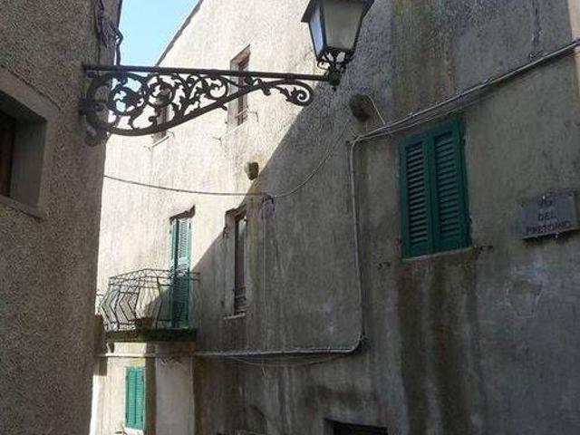 Casa indipendente in vendita a Semproniano GR