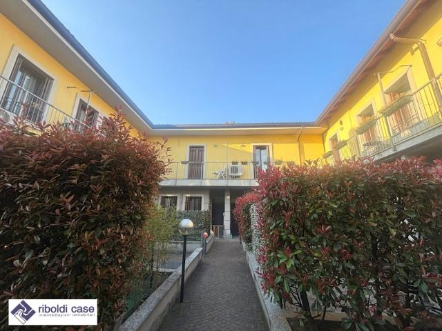 CASA INDIPENDENTE in VENDITA a SEREGNO di 3 vani