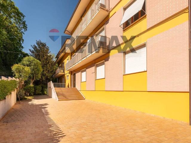 Casa indipendente in vendita a Serra San Quirico AN