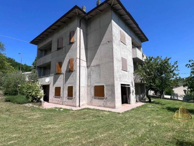 Casa indipendente in vendita a Serra Sant'Abbondio