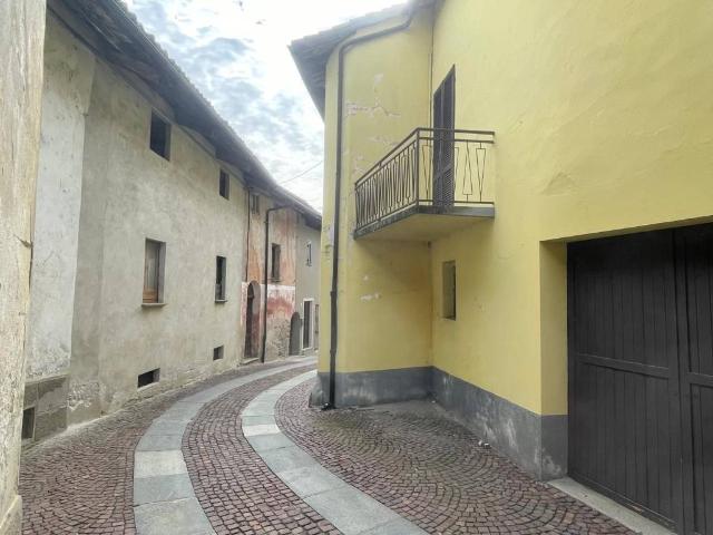 Casa indipendente in vendita a Serralunga d'Alba CN