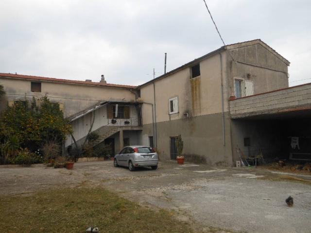 Casa indipendente in vendita a Sesto Campano IS