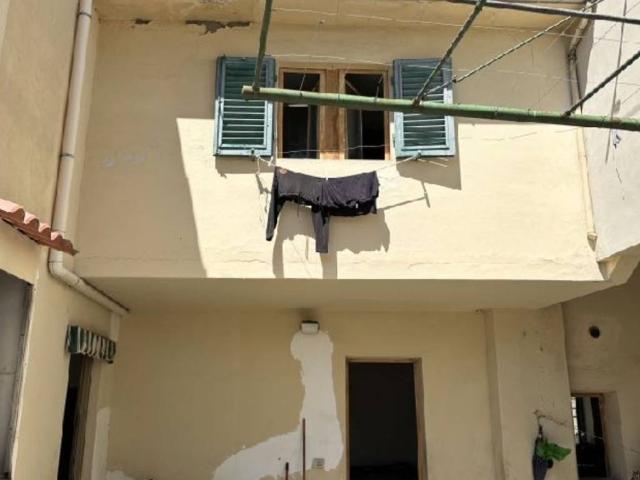 Casa indipendente in vendita a Sesto Fiorentino FI