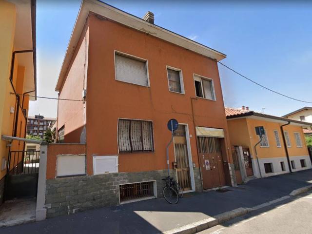 Casa indipendente in vendita a Sesto San Giovanni MI
