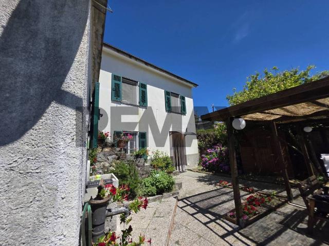 Casa indipendente in vendita a Sestri Levante GE
