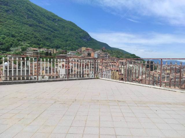 Casa indipendente in vendita a Sgurgola FR