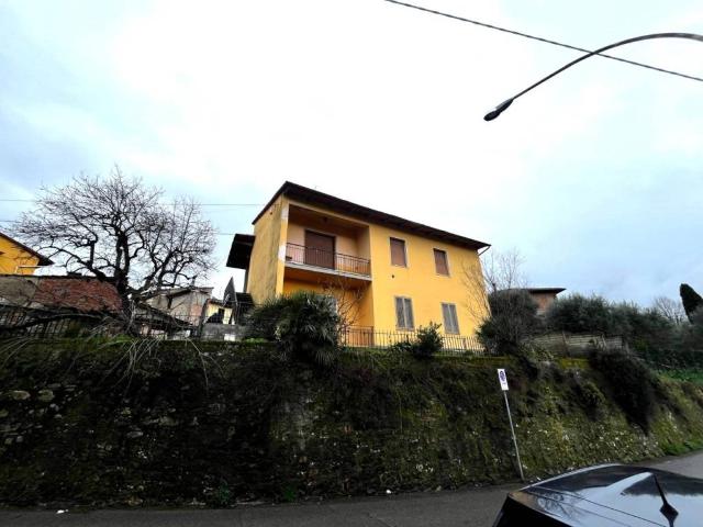 Casa indipendente in vendita a Signa FI