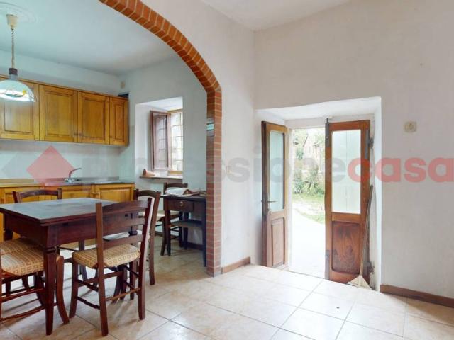 Casa indipendente in vendita a Sillano Giuncugnano LU
