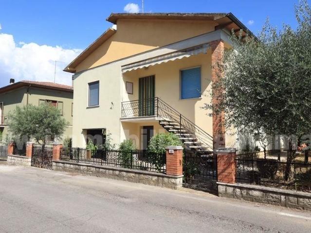 Casa indipendente in vendita a Sinalunga, Bettolle