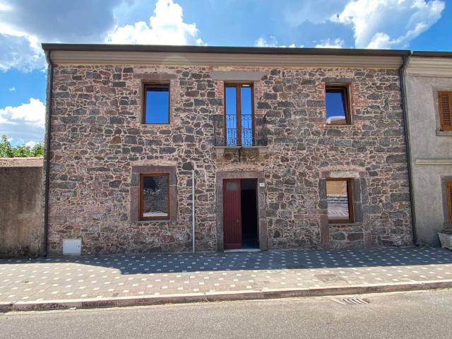 Casa indipendente in vendita a Sindia NU