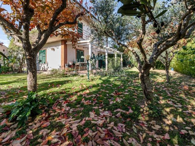 Casa indipendente in vendita a Sirolo AN