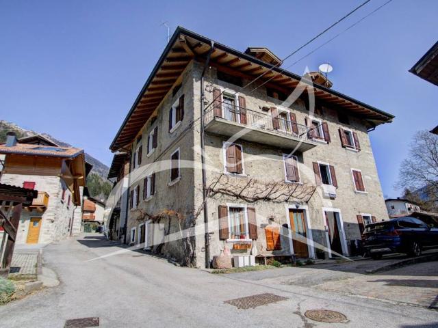 Casa indipendente in vendita a Spiazzo TN