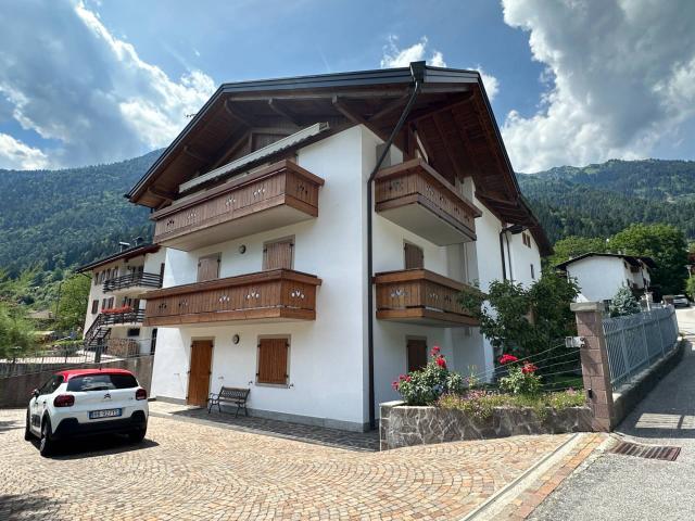 Casa indipendente in vendita a Spiazzo, Mortaso
