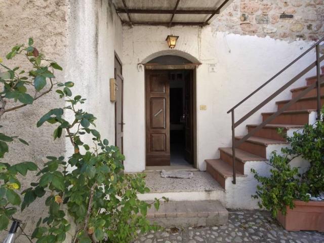 Casa indipendente in vendita a Spoleto PG