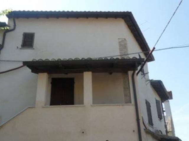 Casa indipendente in vendita a Spoleto PG