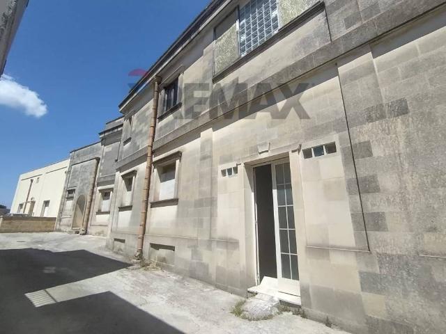 Casa indipendente in vendita a Spongano via San Leonardo, 91