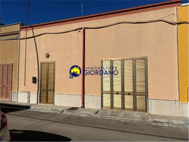Casa indipendente in vendita a Squinzano LE