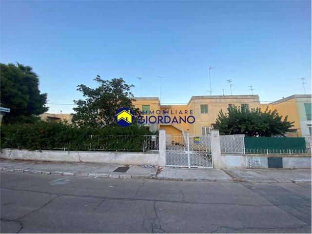 Casa indipendente in vendita a Squinzano LE