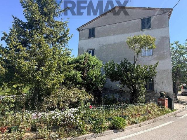 Casa indipendente in vendita a Staffolo