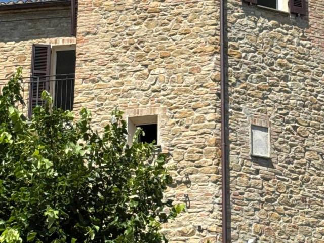 Casa indipendente in vendita a Staffolo AN