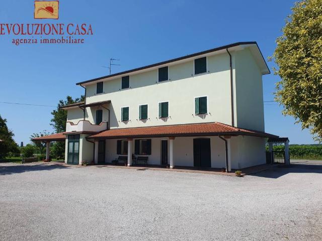 Casa indipendente in vendita a Staranzano GO