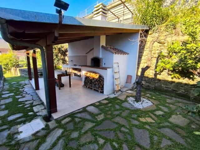 Casa indipendente in vendita a Stellanello SV