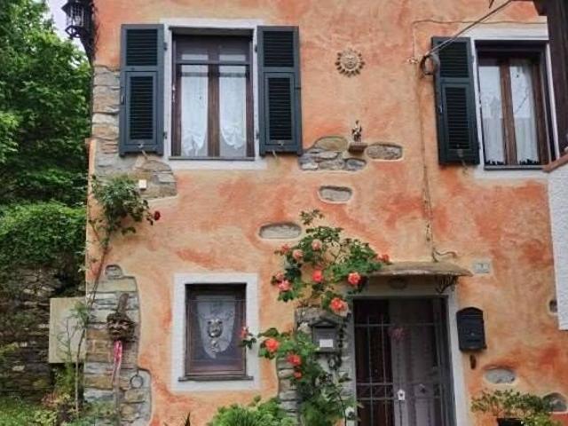 Casa indipendente in vendita a Stellanello SV