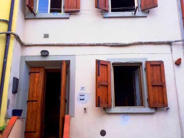 Casa indipendente in vendita a Subbiano AR