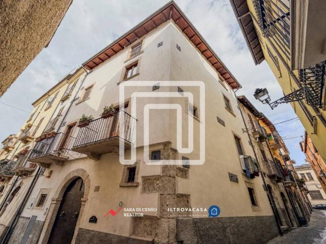Casa indipendente in vendita a Sulmona via Vella, 24
